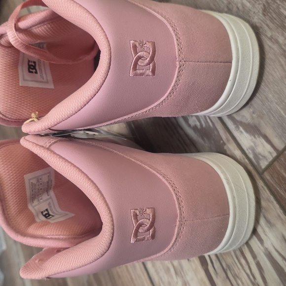 NWT Women's DC MANYECA HI-TOP PINK SNEAKERS. SICK!! & Size 8 - Picture 7 of 10